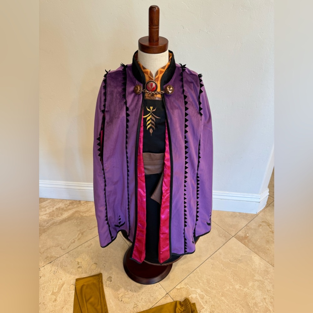 ❄️DISNEY- Frozen Anna Costume❄️ - Picture 12 of 12